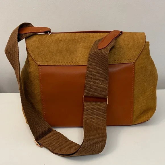 Classic Tan Canvas Messenger Bag - Picture 2 of 5